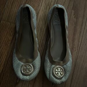 Tory Burch Gray Textured Flats